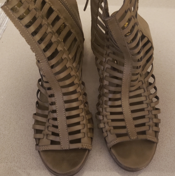 Nine West Very Sexxy Sandals - Picture 4 of 4